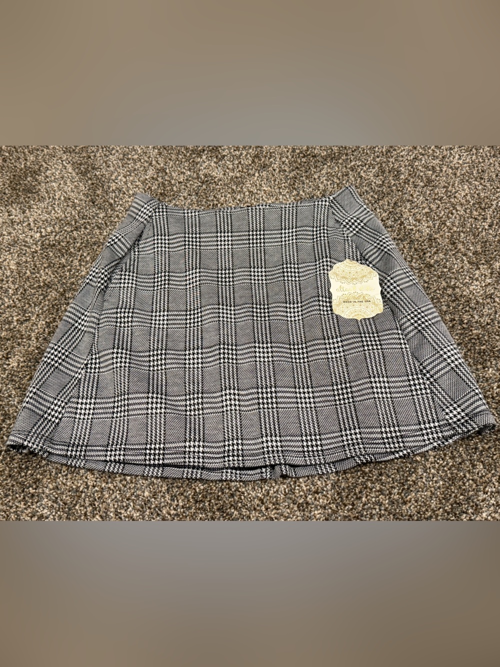 Altar'd State Black & White Plaid Skater Mini Skirt size small ( 14.5” long)